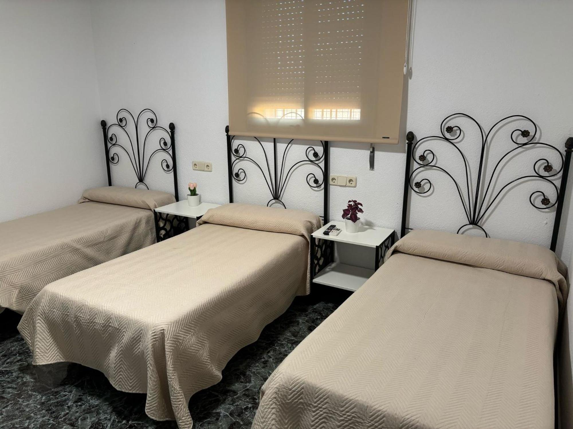 Hostal Restaurante La Noria Arquillos 外观 照片